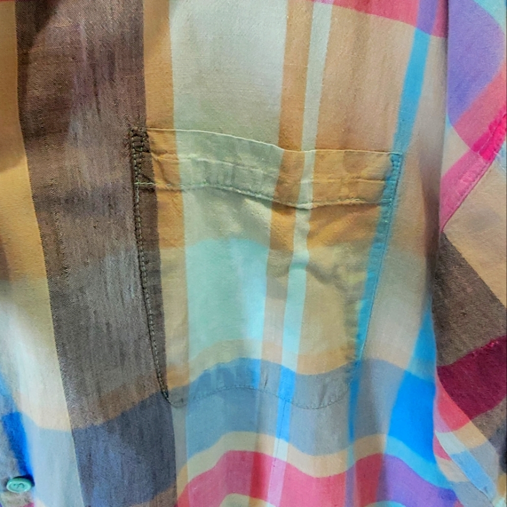 VINTAGE button down top! - Picture 2 of 4